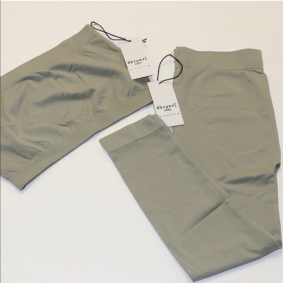 🆕 Naturyl Seamless Sage Set - Picture 2 of 4